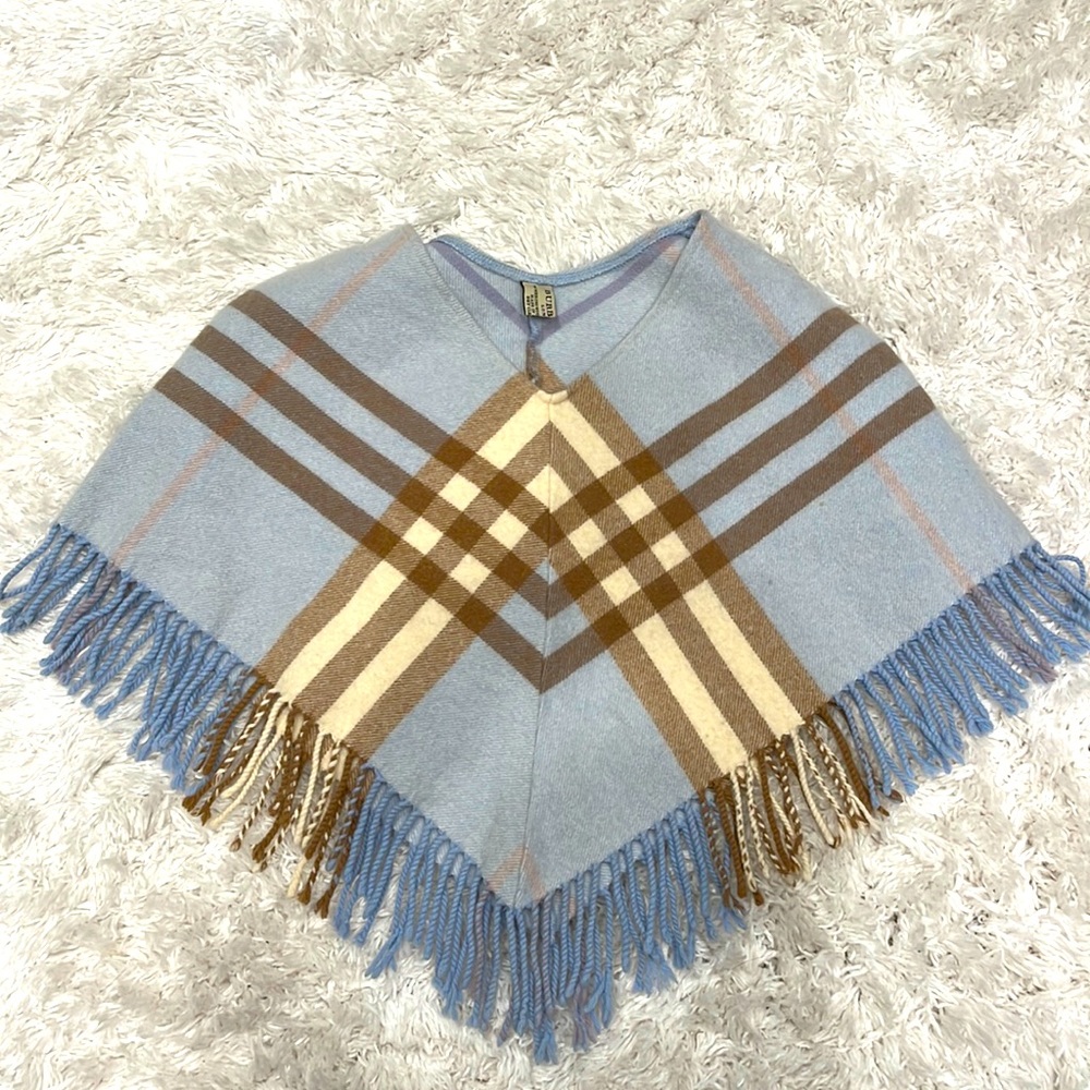Authentic Burberry Shaw for kids. One size fits all.Merino wool /Cashmere.